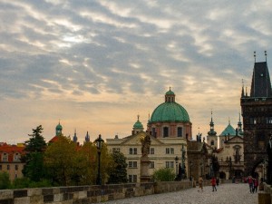 f8541195f5b9b7d0e011153396521b42_s